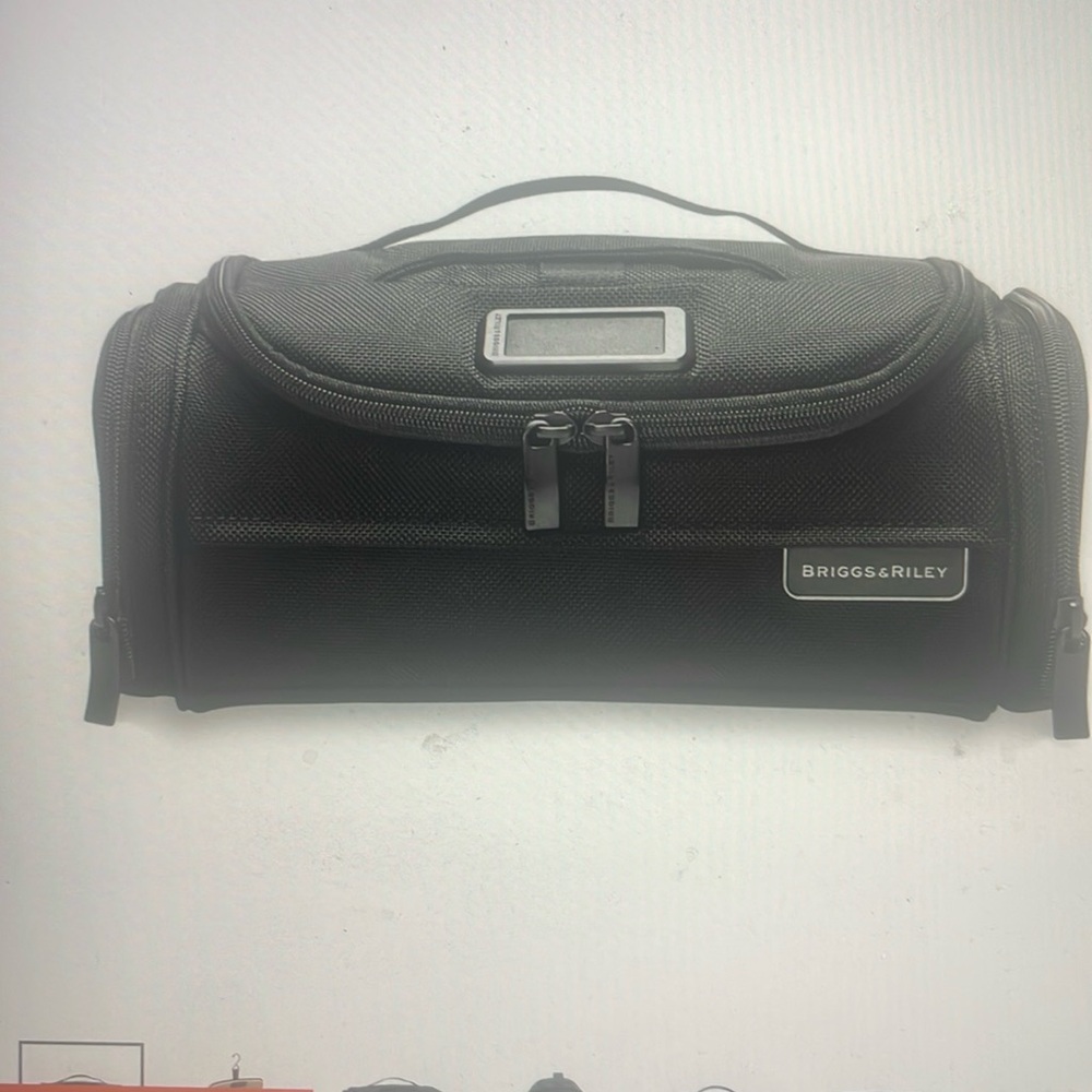 Briggs and Reilly Baseline Executive Essentials Kit